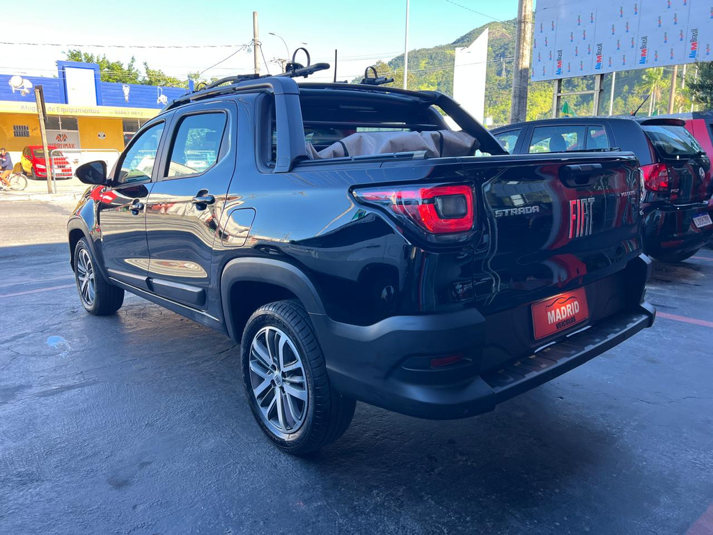 Fiat Strada Preto