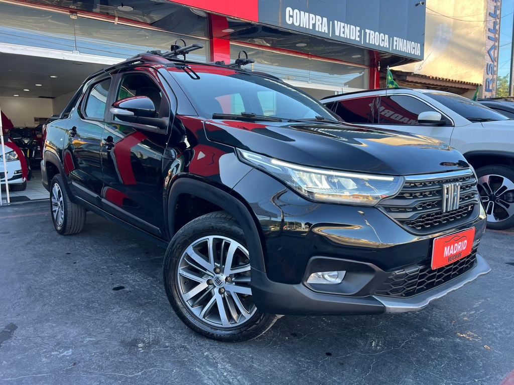Fiat Strada Preto