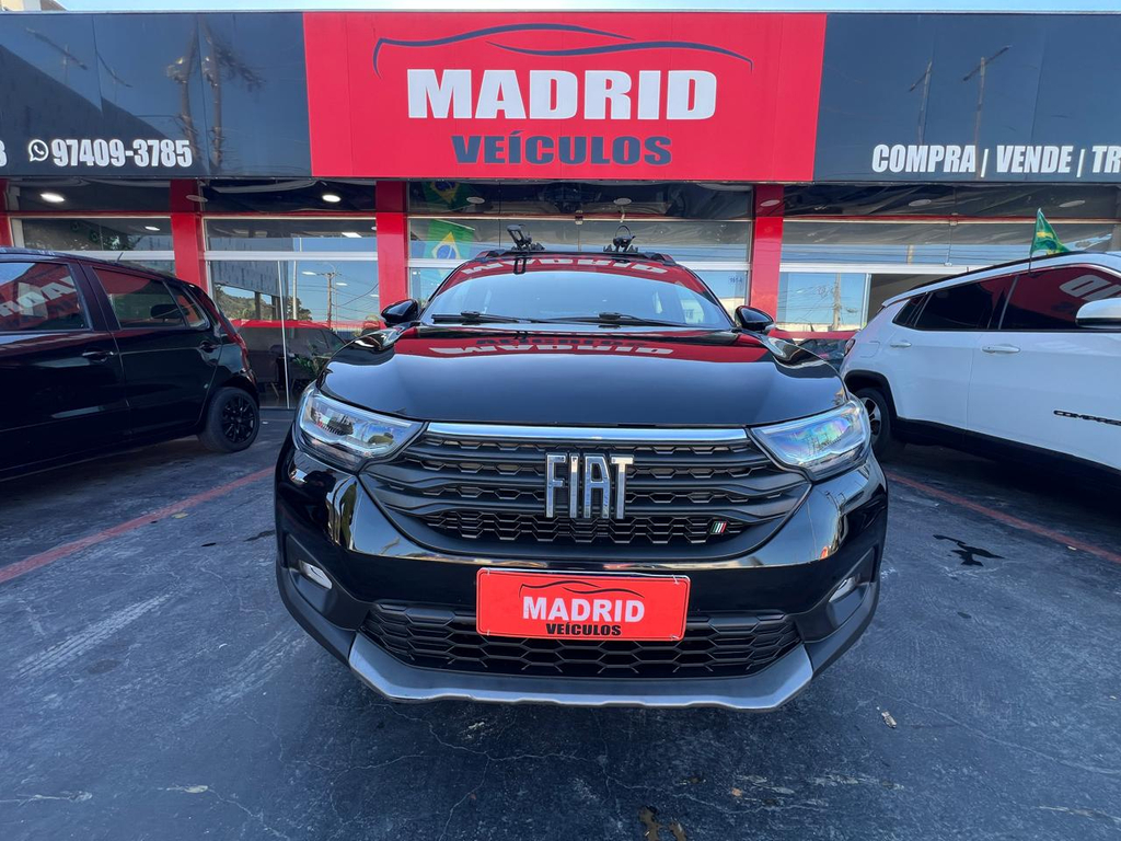 Fiat Strada Preto