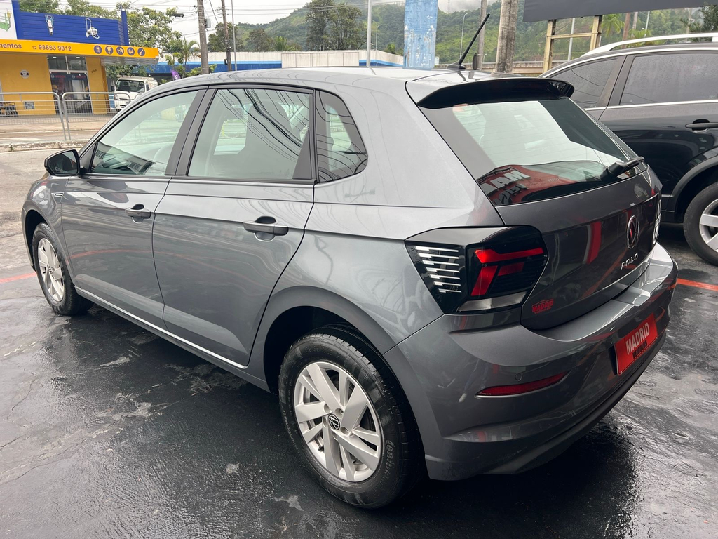 Volkswagen Polo Cinza