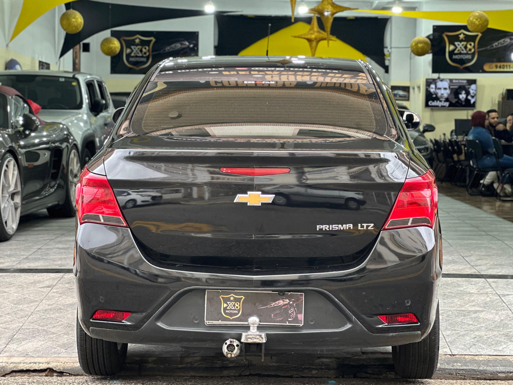 Chevrolet Prisma Preto