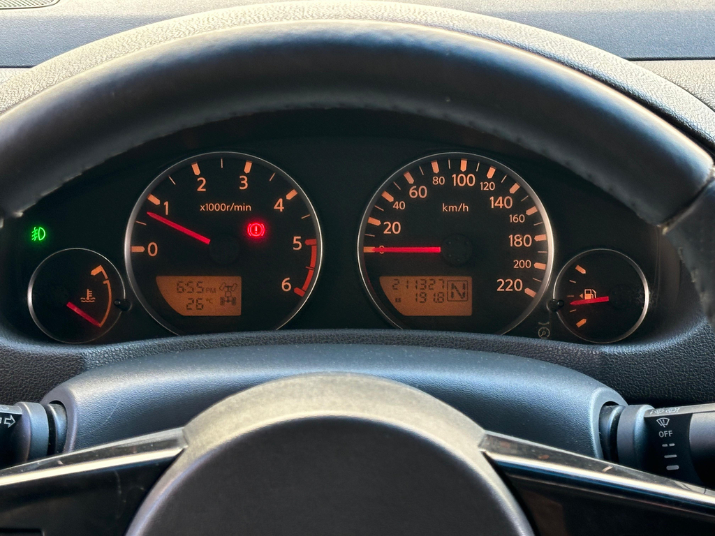 Nissan Pathfinder Prata