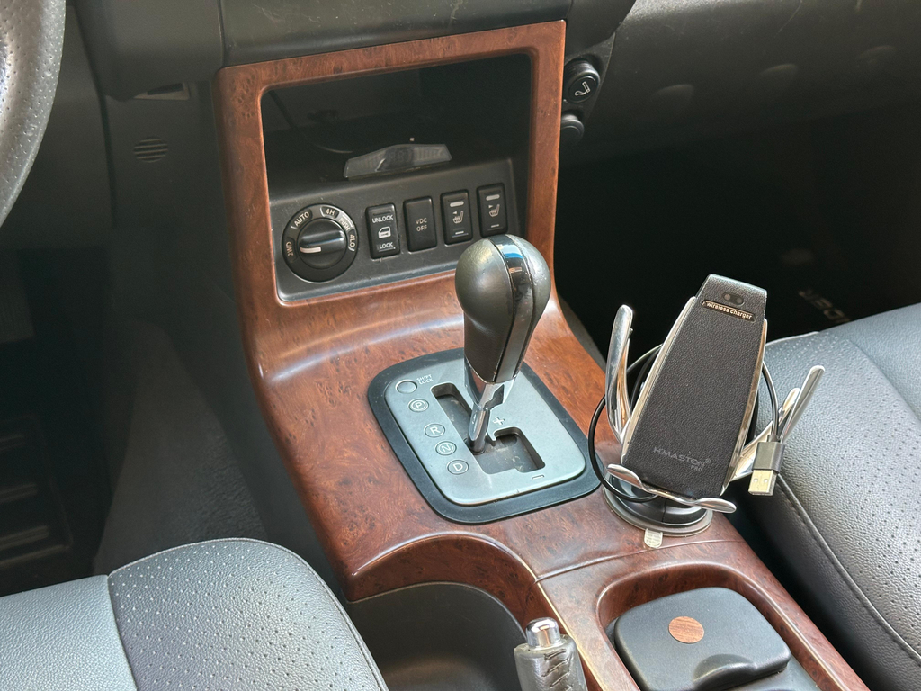 Nissan Pathfinder Prata