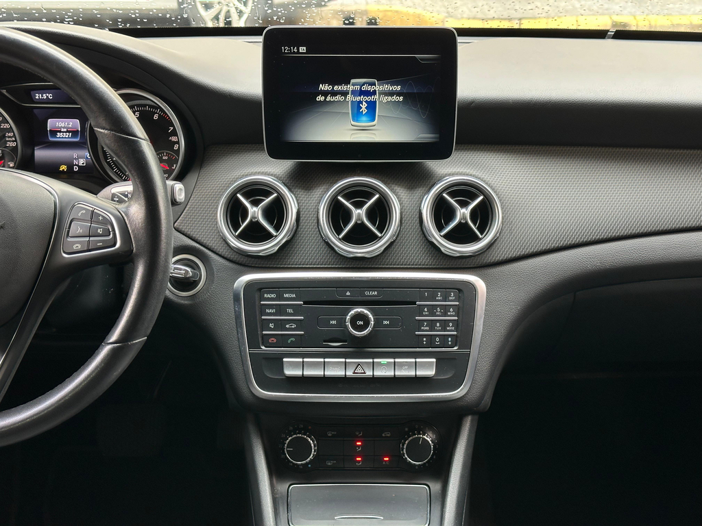 Mercedes Benz GLA-200 Preto
