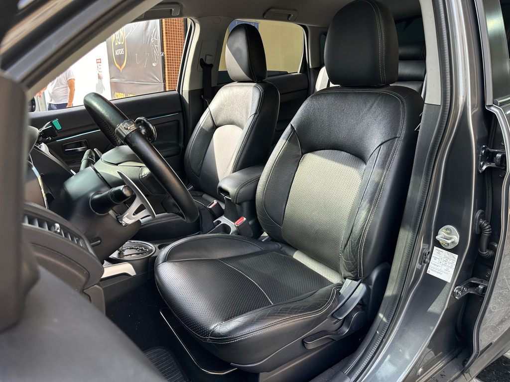 Mitsubishi ASX Cinza