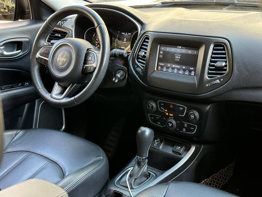 Jeep Compass Preto