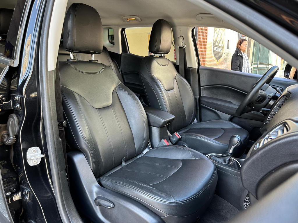 Jeep Compass Preto