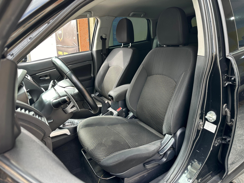 Mitsubishi ASX Preto