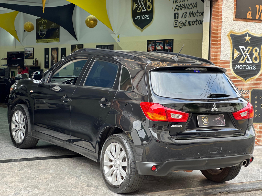 Mitsubishi ASX Preto