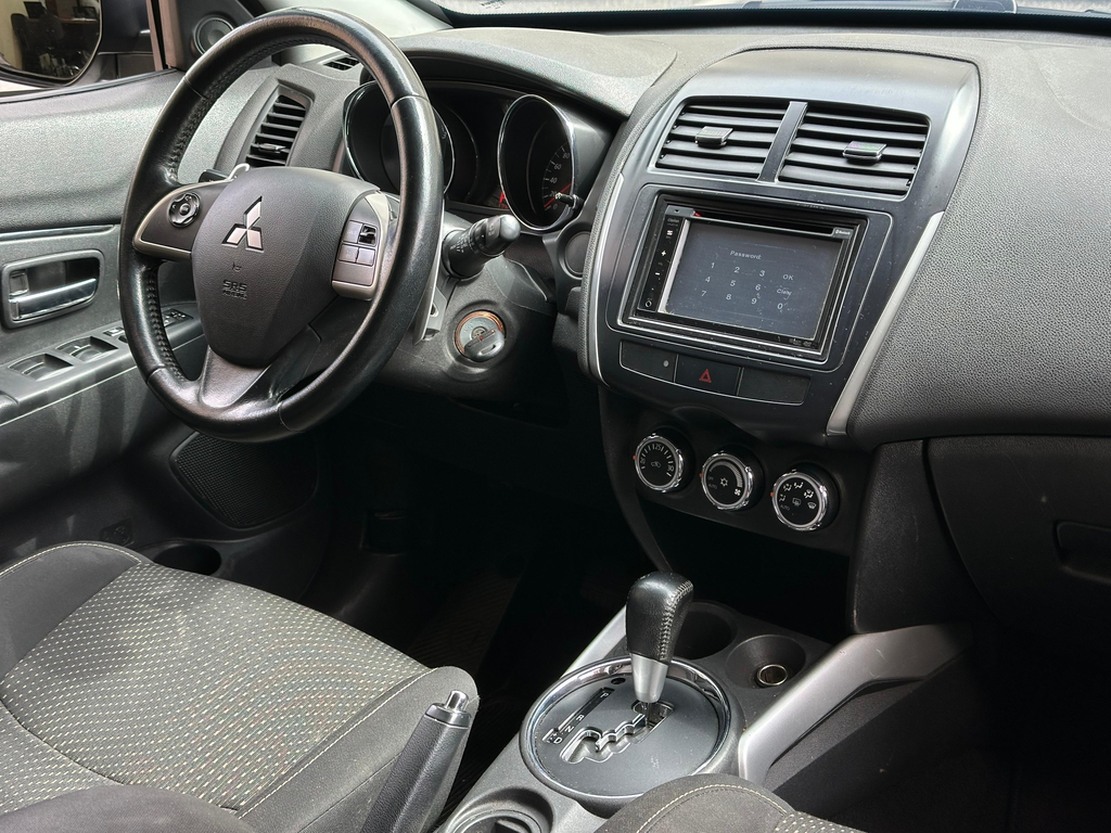 Mitsubishi ASX Preto