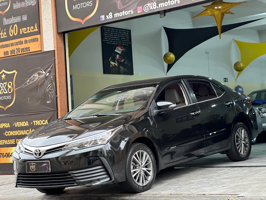 Toyota Corolla Preto