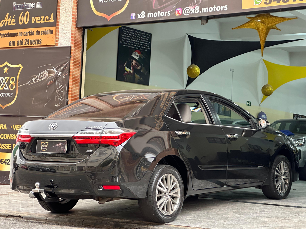Toyota Corolla Preto