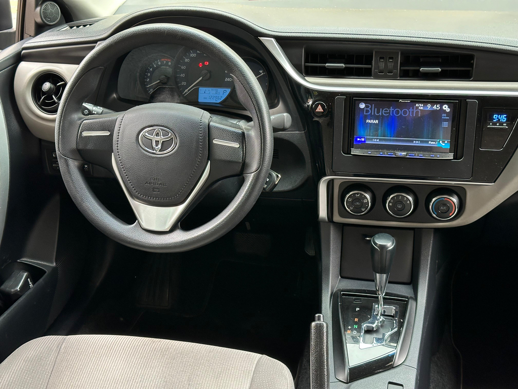 Toyota Corolla Preto