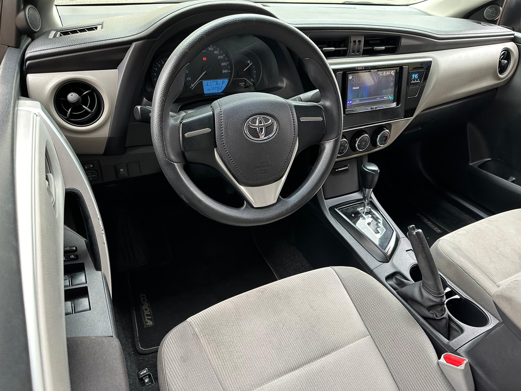 Toyota Corolla Preto