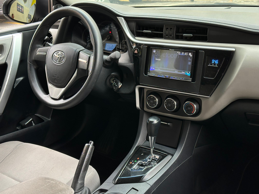 Toyota Corolla Preto