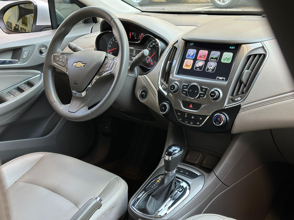 Chevrolet Cruze Sedan Prata