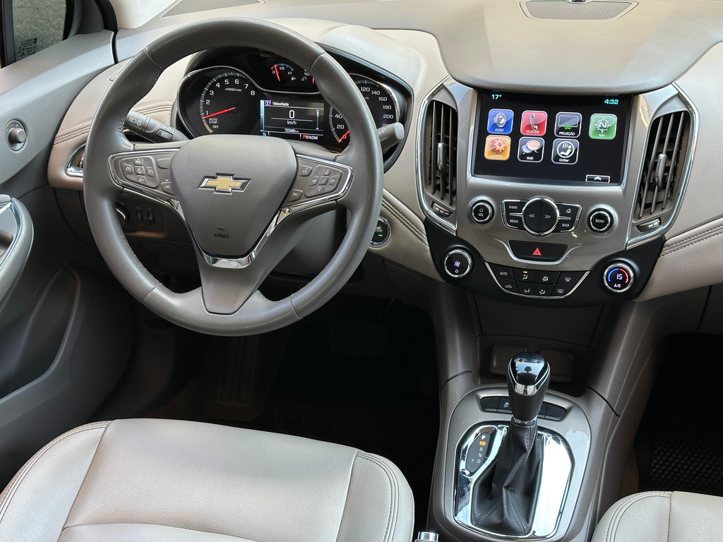Chevrolet Cruze Sedan Prata
