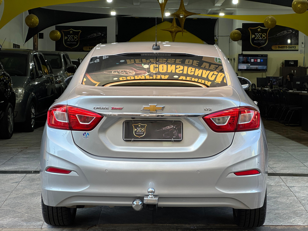 Chevrolet Cruze Sedan Prata