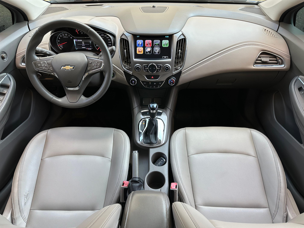 Chevrolet Cruze Sedan Prata