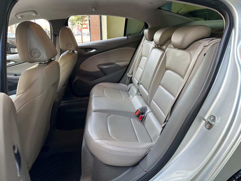 Chevrolet Cruze Sedan Prata