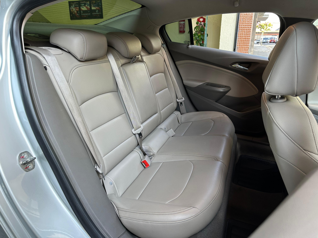 Chevrolet Cruze Sedan Prata