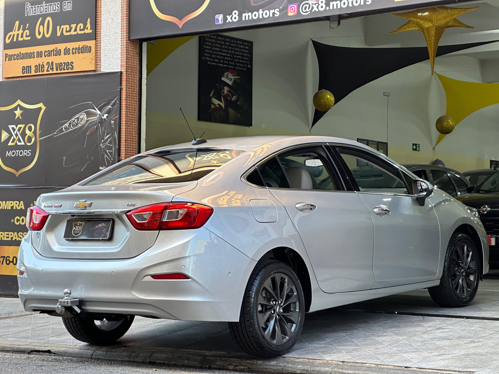 Chevrolet Cruze Sedan Prata