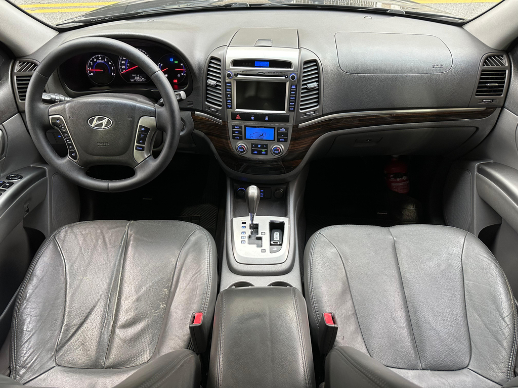 Hyundai Santa Fe Preto