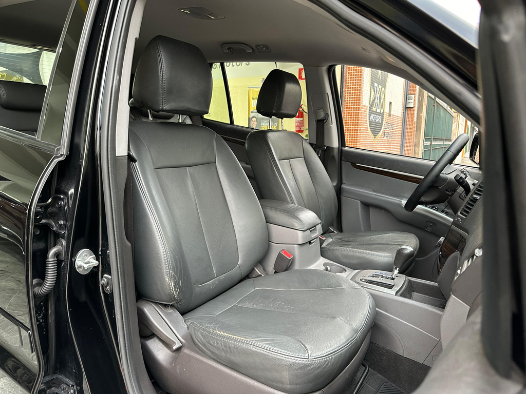 Hyundai Santa Fe Preto