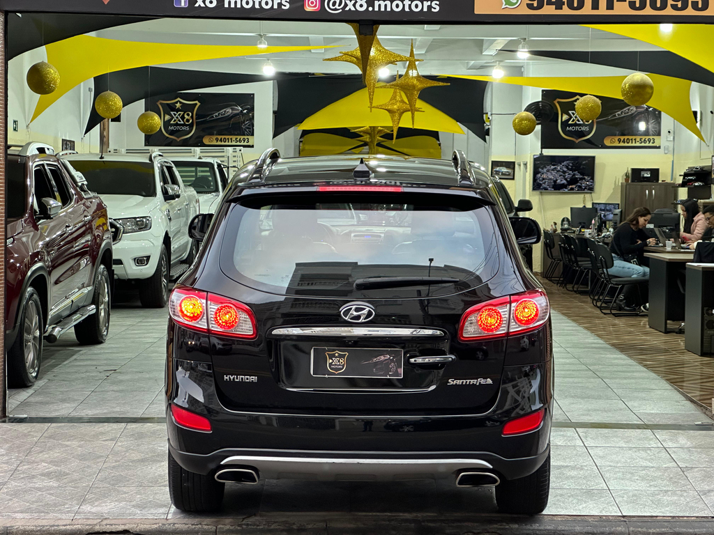 Hyundai Santa Fe Preto