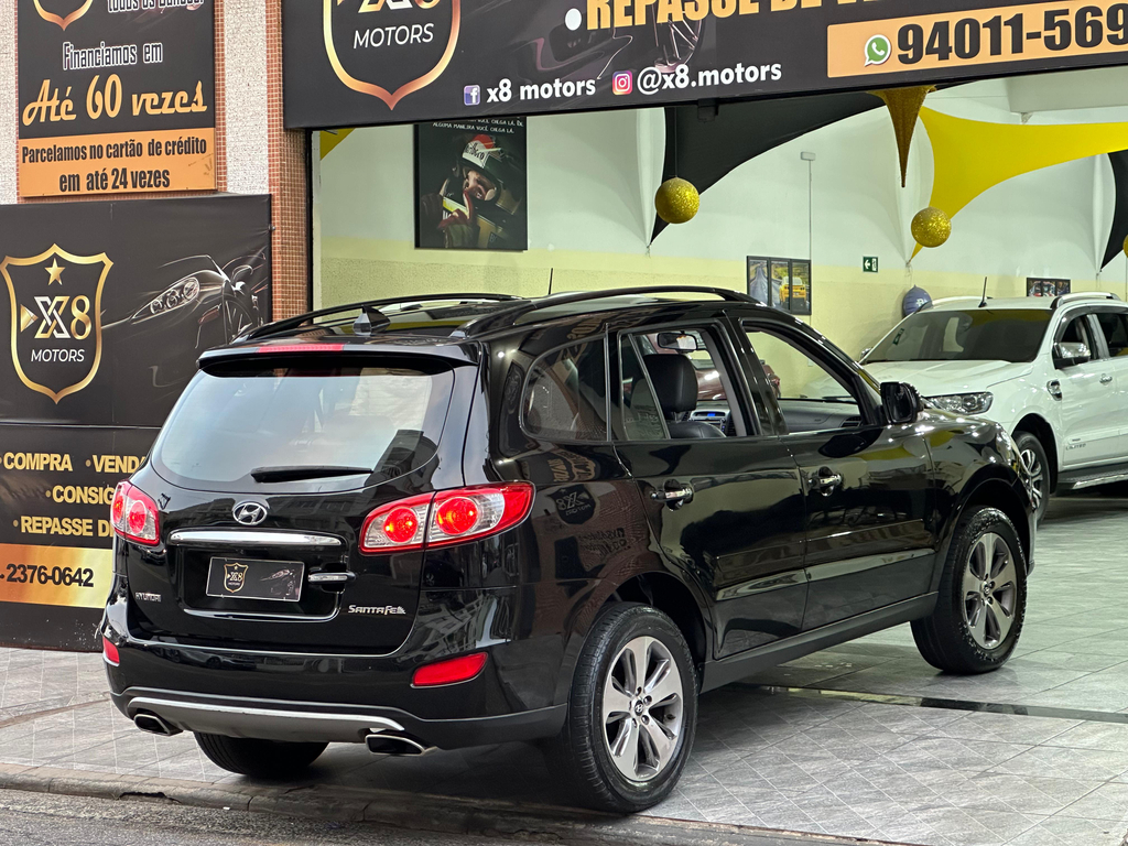 Hyundai Santa Fe Preto
