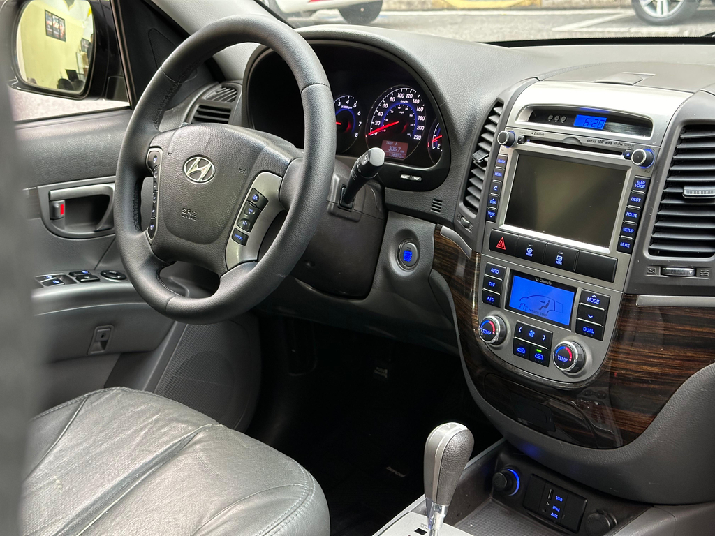 Hyundai Santa Fe Preto