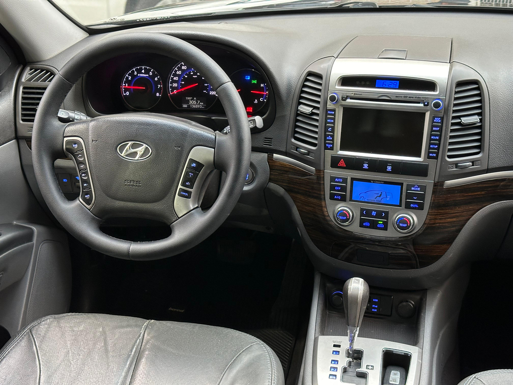 Hyundai Santa Fe Preto