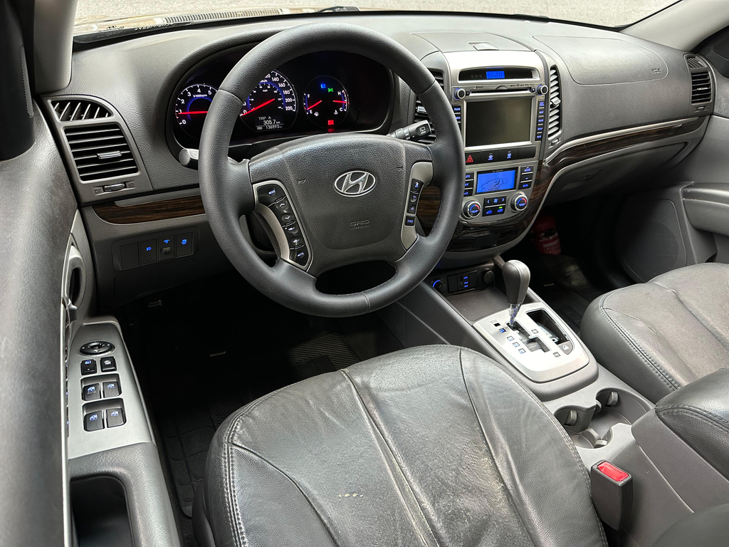 Hyundai Santa Fe Preto