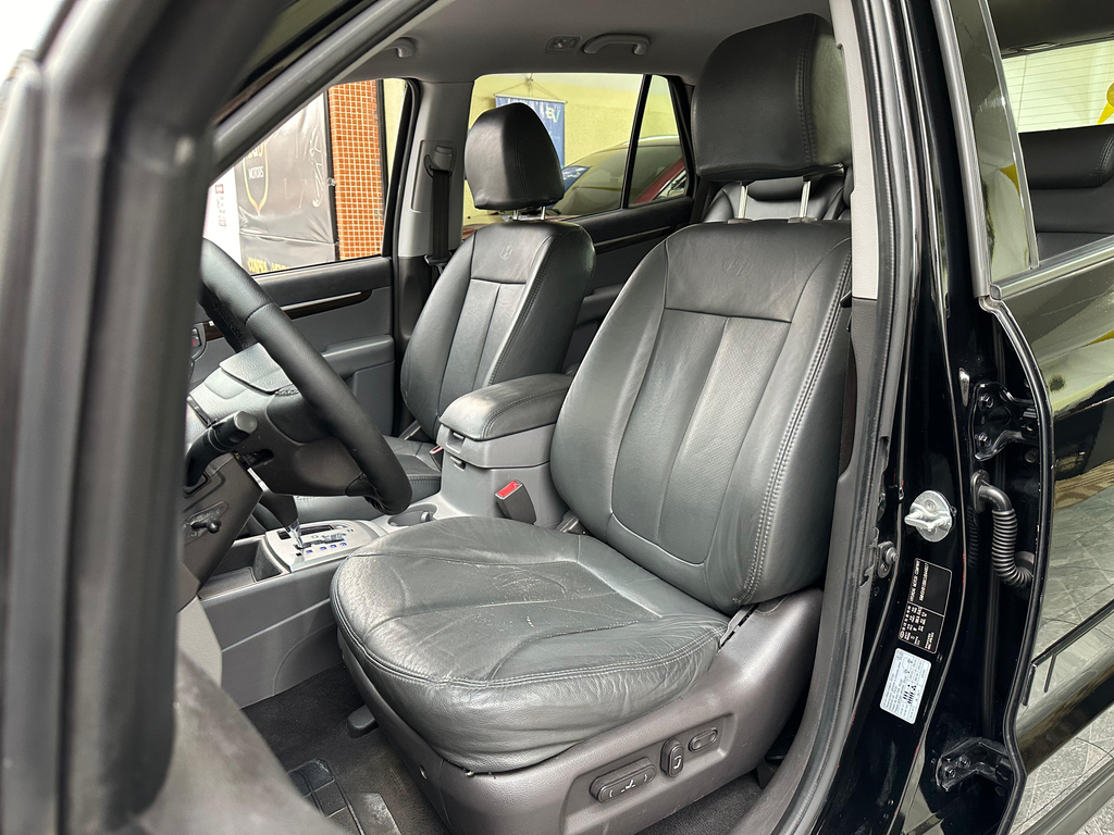Hyundai Santa Fe Preto