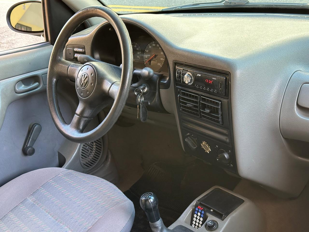 Volkswagen Gol Cinza