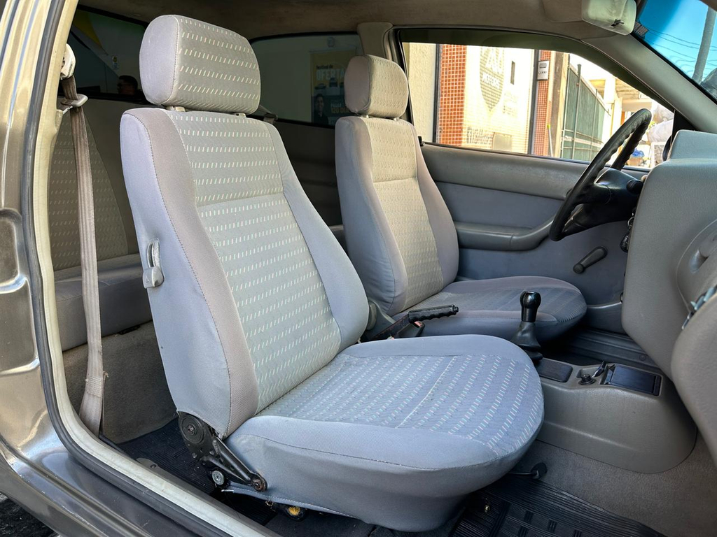 Volkswagen Gol Cinza