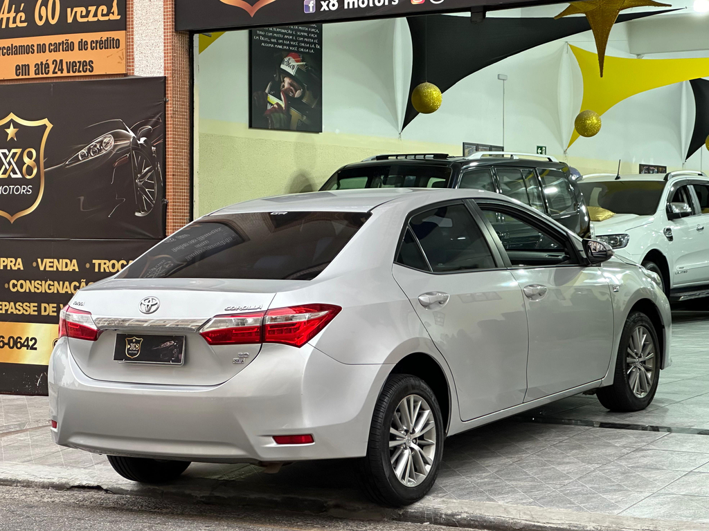 Toyota Corolla Prata