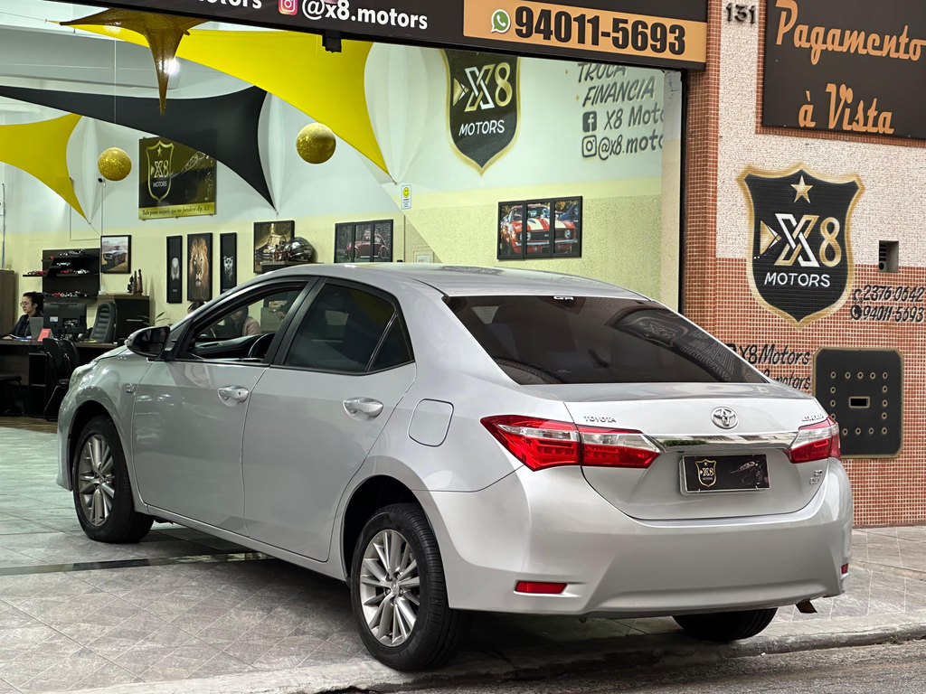 Toyota Corolla Prata