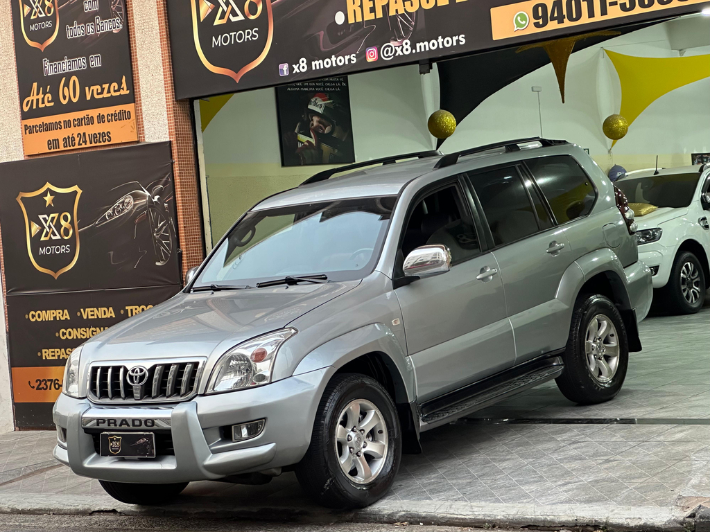 Toyota Land Cruiser Prado Prata