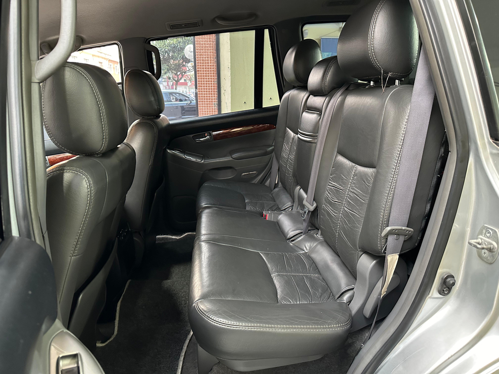 Toyota Land Cruiser Prado Prata