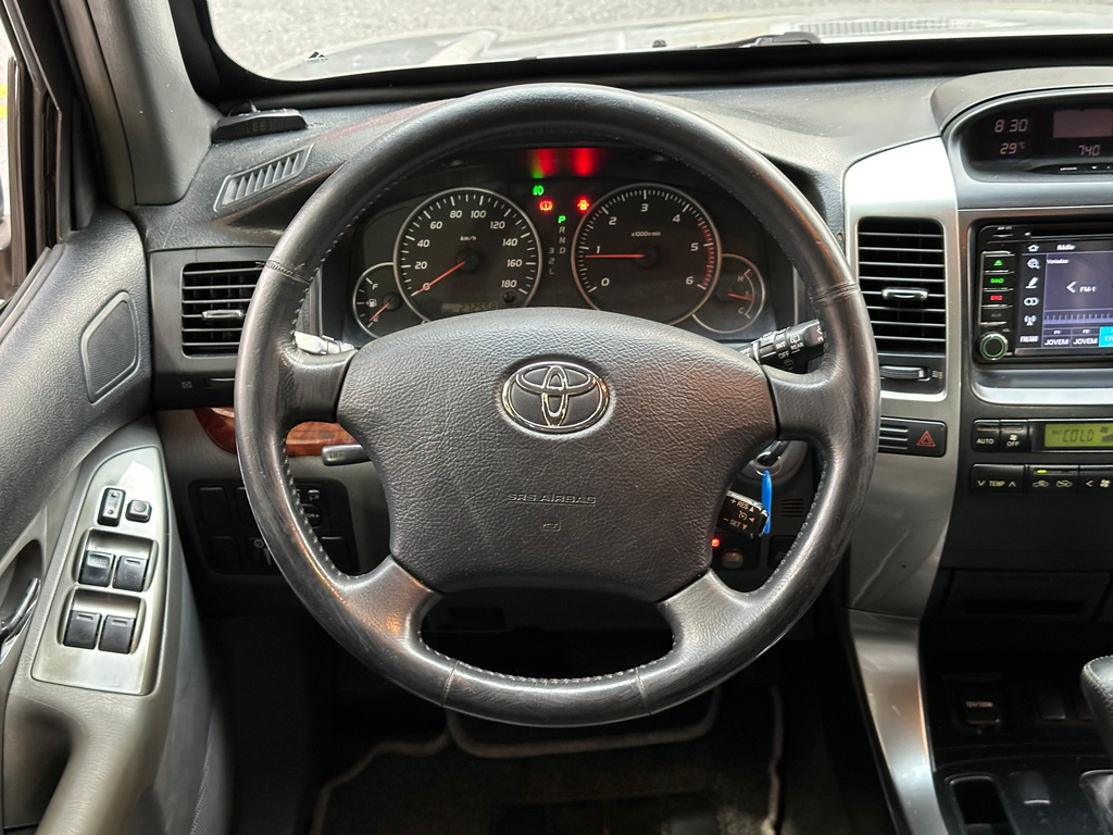 Toyota Land Cruiser Prado Prata