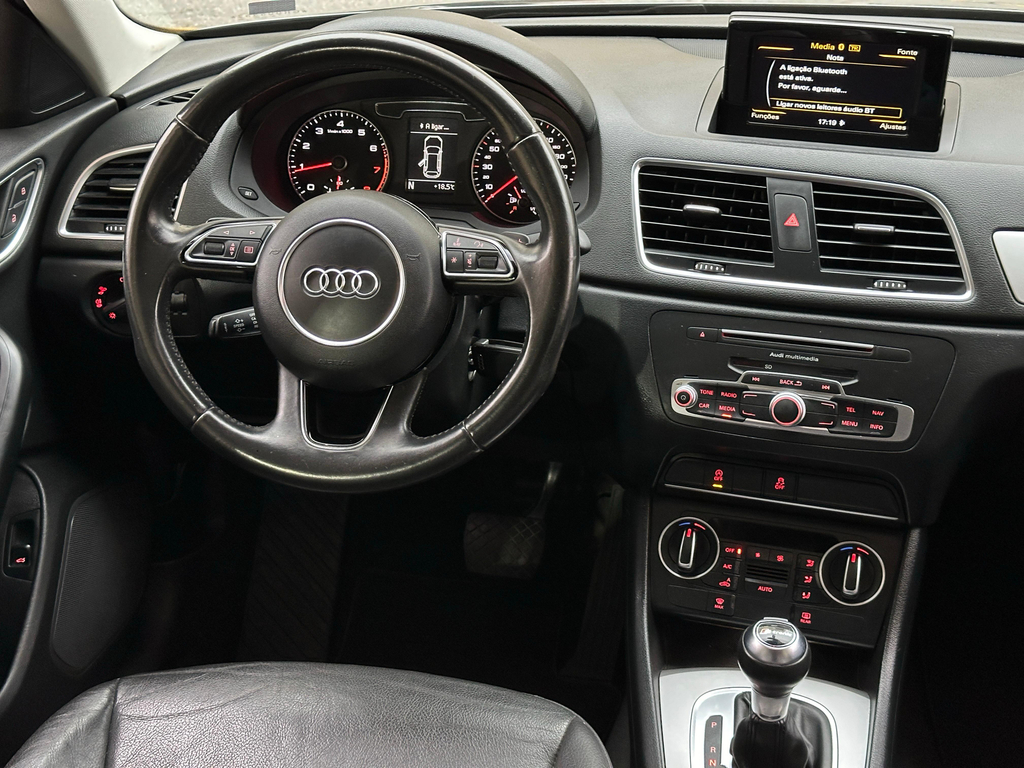 Audi Q7 Cinza