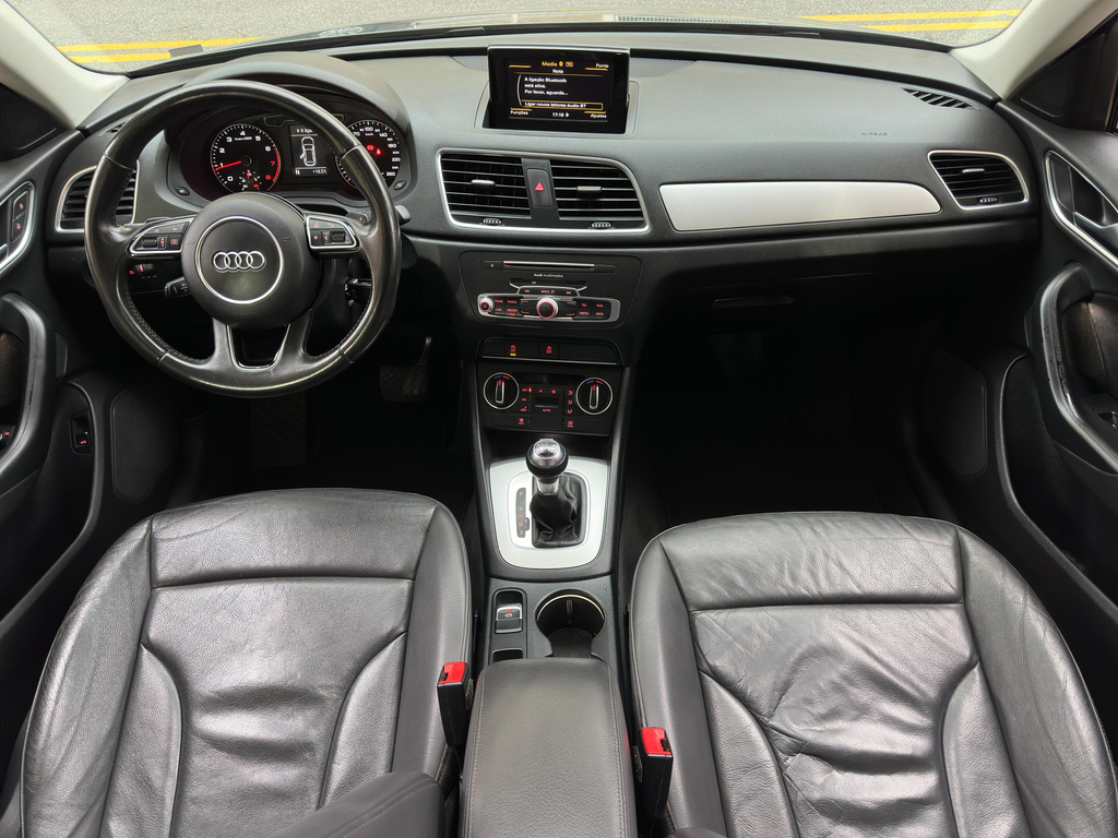 Audi Q7 Cinza