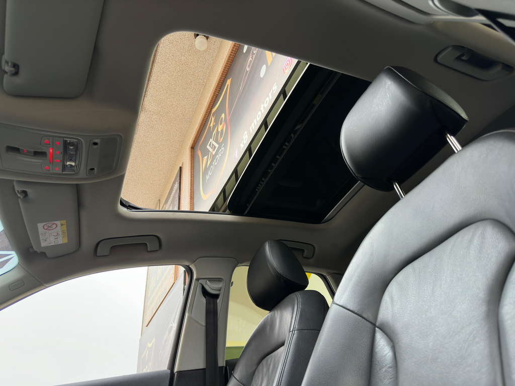 Audi Q7 Cinza