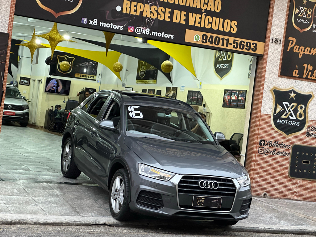 Audi Q7 Cinza