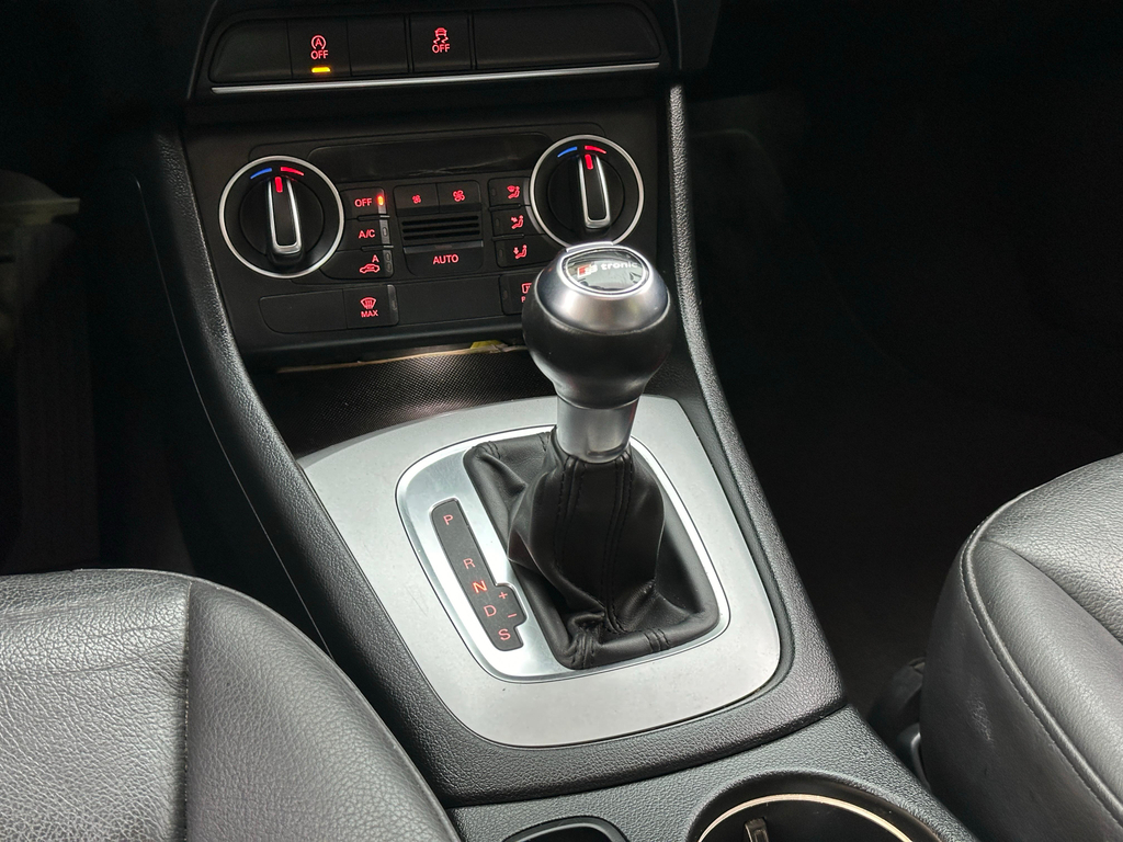 Audi Q7 Cinza