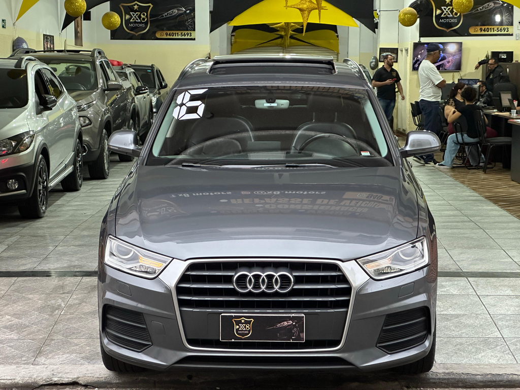 Audi Q7 Cinza