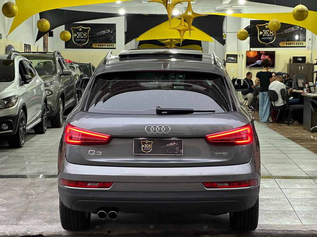 Audi Q7 Cinza