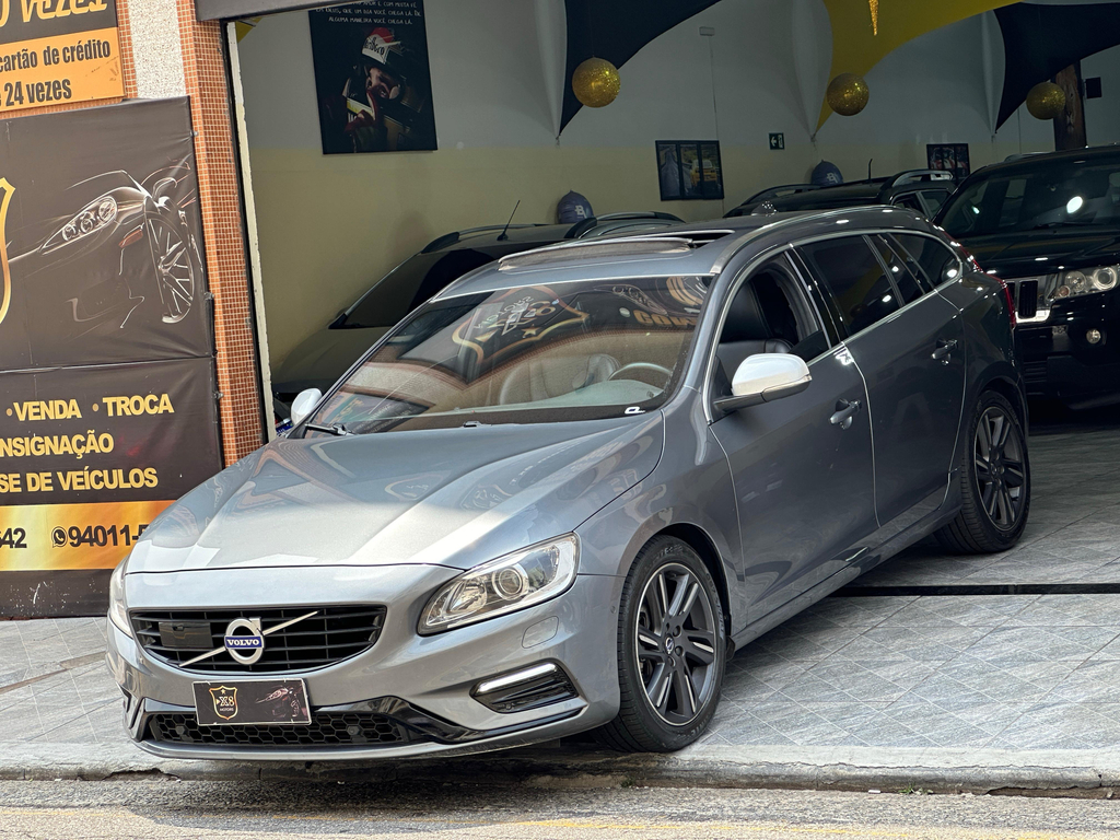Volvo V60 Cinza