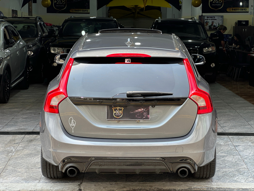 Volvo V60 Cinza